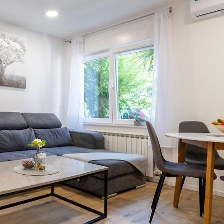 Kuca Za Odmor Palma Lejlighed Zagreb Eksteriør billede